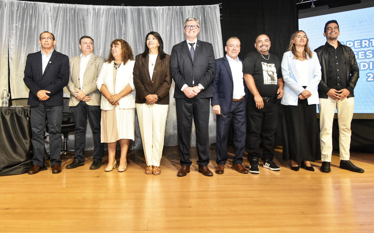 Plaza Huincul inauguró el período de Sesiones Ordinarias 2026 con un fuerte mensaje de desarrollo, equilibrio y proyección