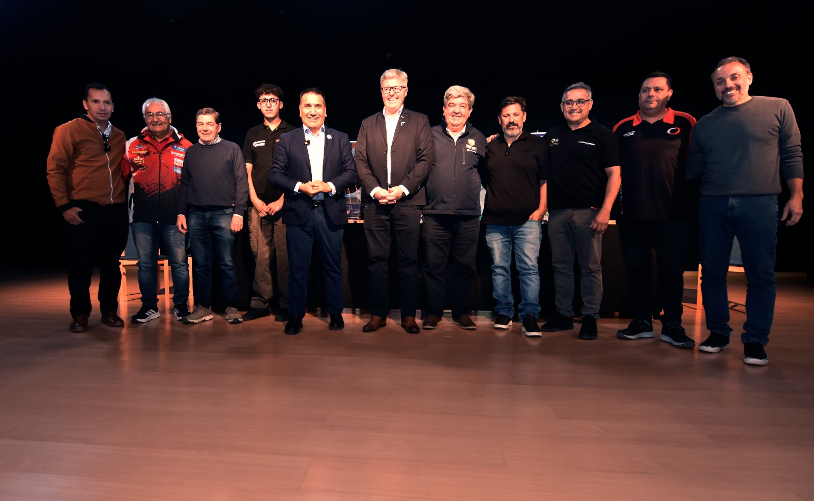 Plaza Huincul presentó la 17º edición del Rally del Petróleo y los Dinosaurios
