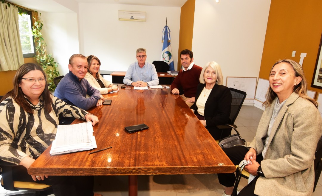 Plaza Huincul y la Asociación Pervivencia firmaron un convenio de acompañamiento y contención para personas con consumos problemáticos