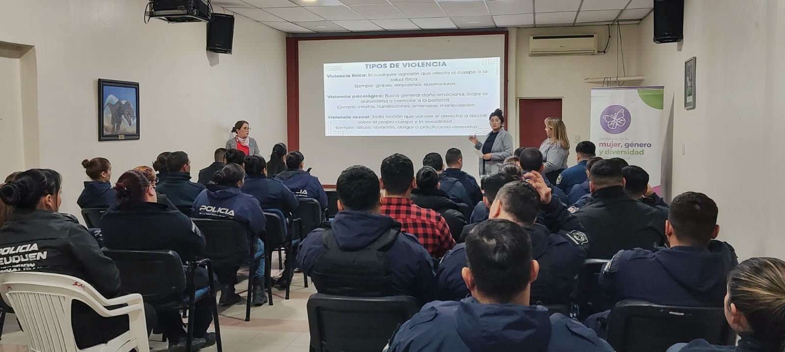 Capacitación sobre Ley Olimpia y violencia digital destinada a personal policial
