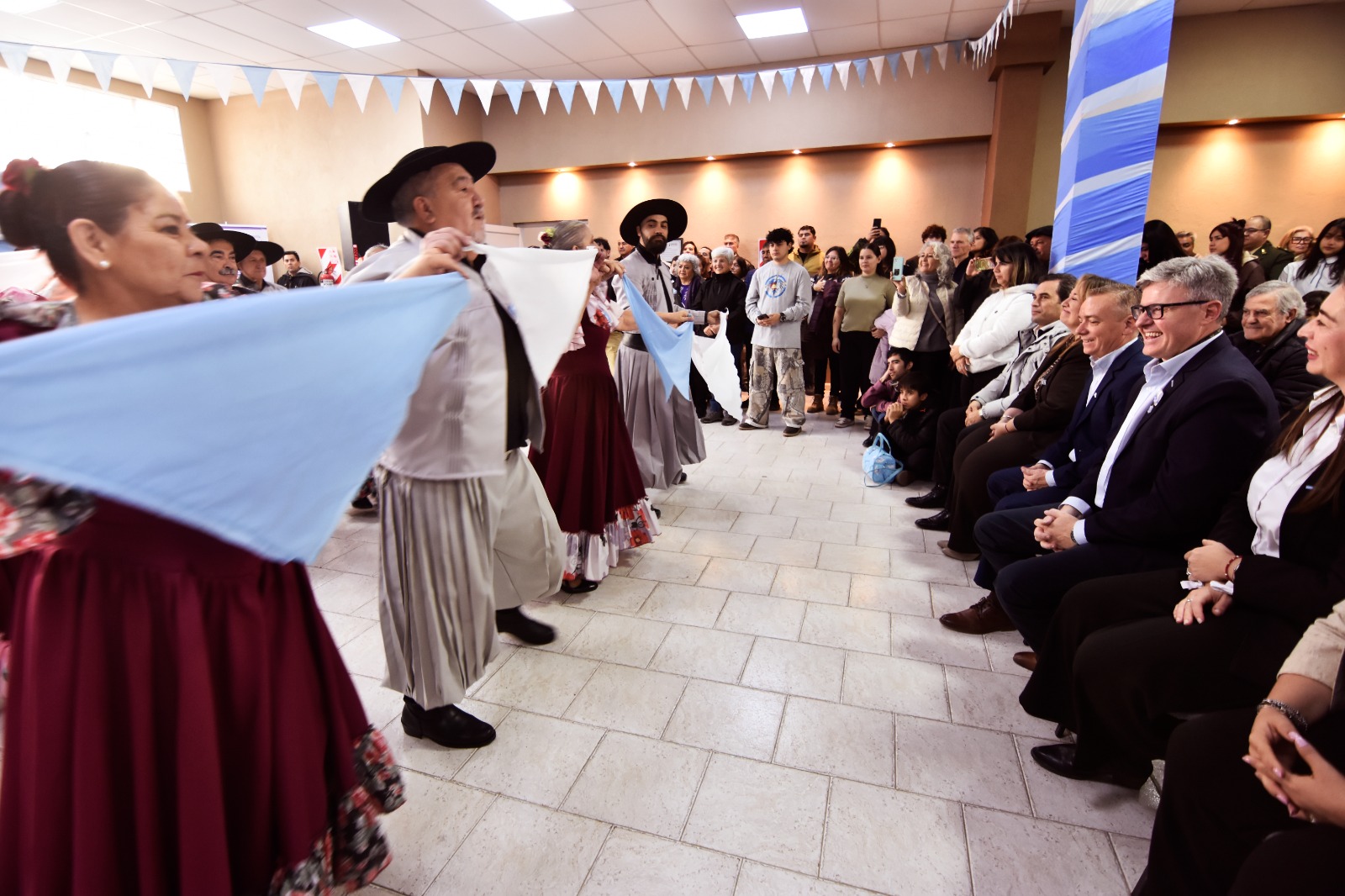 Plaza Huincul conmemoró el 210° aniversario de la Declaración de la Independencia