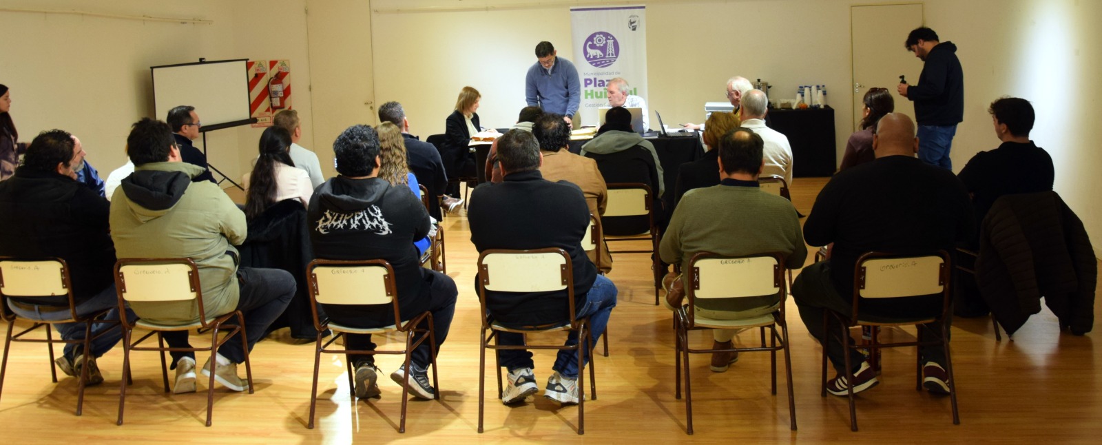 Se realizó la apertura de sobres para la construcción de las primeras 40 viviendas del plan habitacional de Plaza Huincul