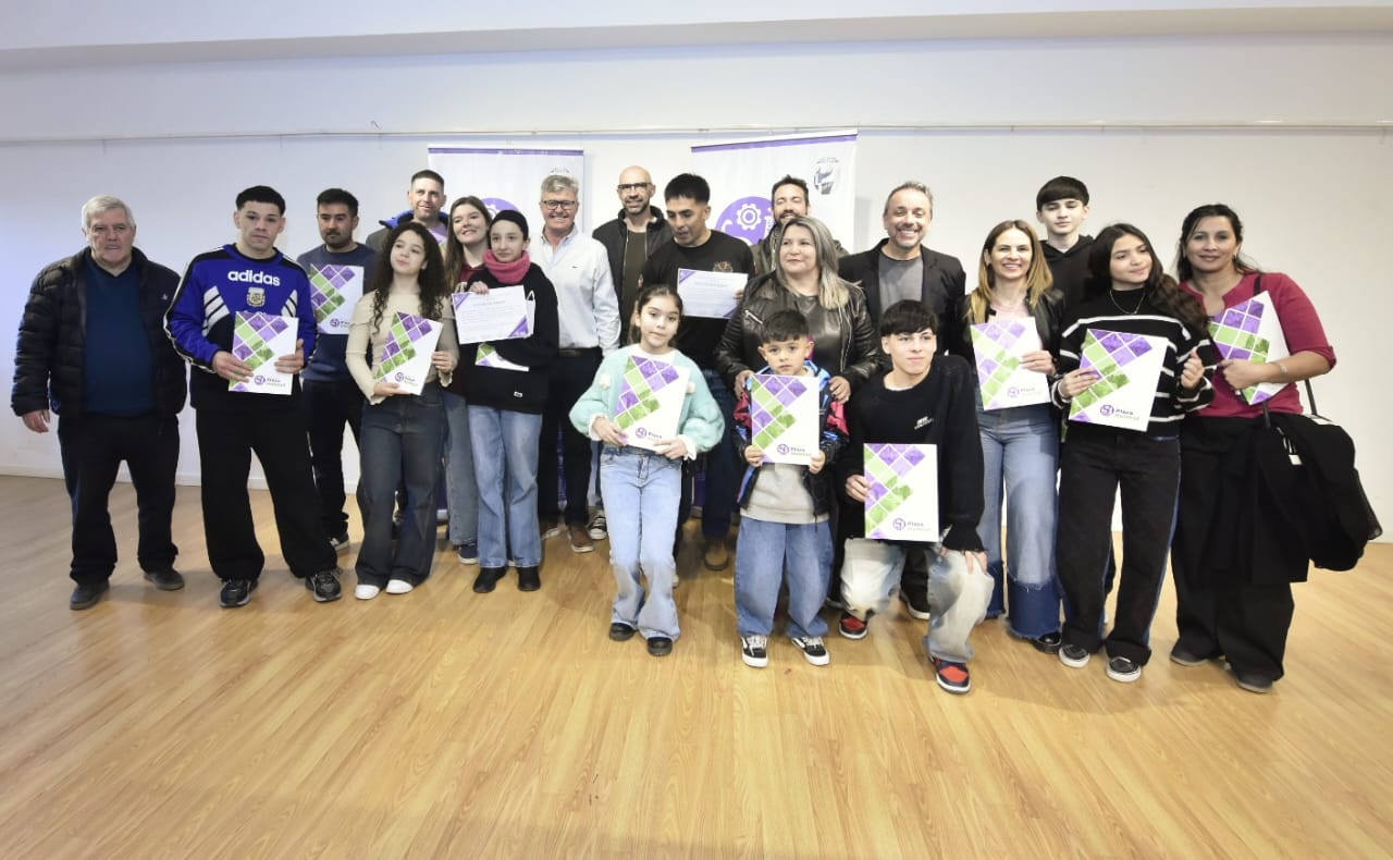 Deportistas de Plaza Huincul recibieron el primer aporte del programa Pro.Dep.PH