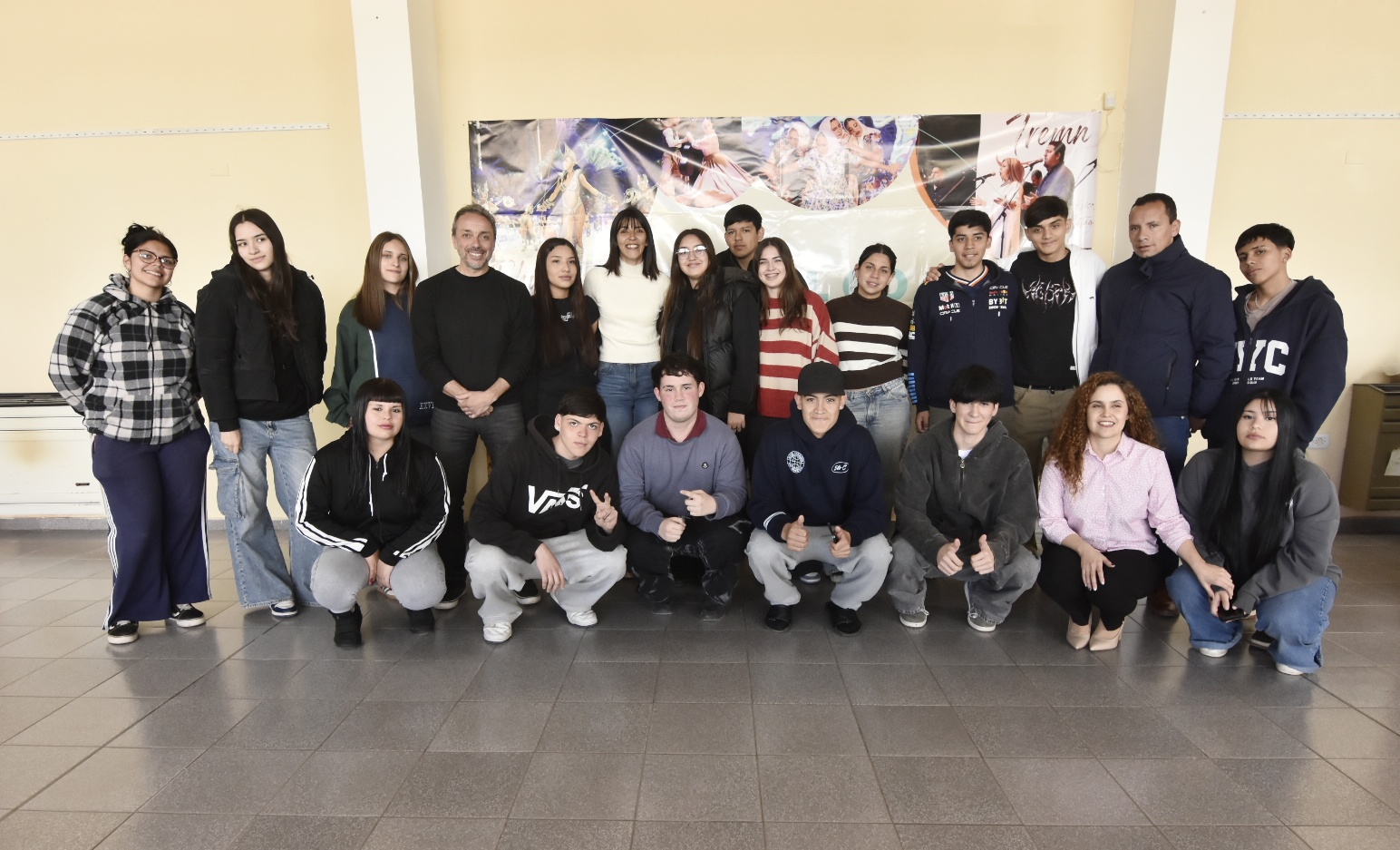 Se entregaron los premios a los cursos ganadores de la Estudiantina 2026